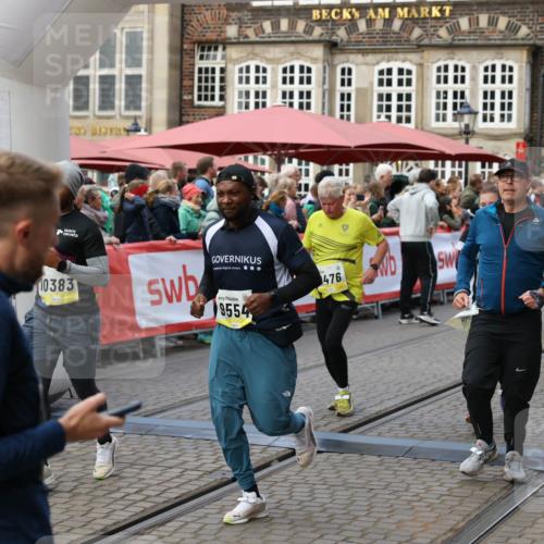 05.10.2025 - 20. swb-Marathon Bremen Yannick Fuchs http://msf.ph/oto/9245995 05.10.2025 11:10:13 Ziel 7799, 9288, 9470, 9476, 9554, 9561, 10383, 10435, 10515, 10563, 10596, 10659, 10885, 10969, 11401, 11405, 11536, 11634 meine-sportfotos.de