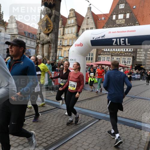 05.10.2025 - 20. swb-Marathon Bremen Yannick Fuchs http://msf.ph/oto/9246006 05.10.2025 11:10:16 Ziel 7799, 9470, 9476, 9554, 9561, 10082, 10383, 10563, 10596, 10659, 10969, 11204, 11261, 11401, 11536 meine-sportfotos.de