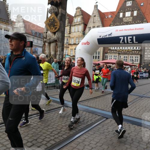 05.10.2025 - 20. swb-Marathon Bremen Yannick Fuchs http://msf.ph/oto/9246018 05.10.2025 11:10:16 Ziel 7799, 9470, 9476, 9554, 9561, 10082, 10383, 10563, 10596, 10659, 10969, 11204, 11261, 11401, 11536 meine-sportfotos.de