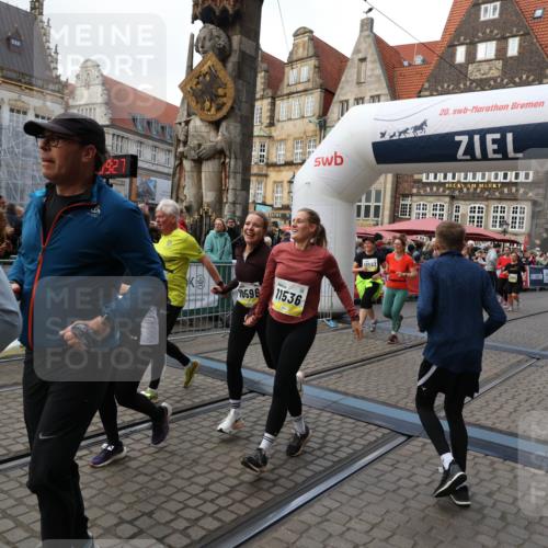 05.10.2025 - 20. swb-Marathon Bremen Yannick Fuchs http://msf.ph/oto/9246026 05.10.2025 11:10:16 Ziel 7799, 9470, 9476, 9554, 9561, 10082, 10383, 10563, 10596, 10659, 10969, 11204, 11261, 11401, 11536 meine-sportfotos.de