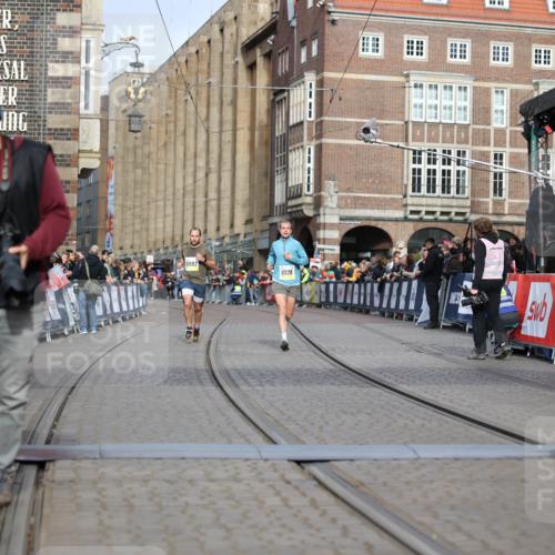 05.10.2025 - 20. swb-Marathon Bremen Yannick Fuchs http://msf.ph/oto/9246030 05.10.2025 10:42:43 Ziel 10592, 11178, 11725 meine-sportfotos.de