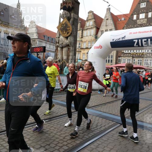 05.10.2025 - 20. swb-Marathon Bremen Yannick Fuchs http://msf.ph/oto/9246047 05.10.2025 11:10:16 Ziel 7799, 9470, 9476, 9554, 9561, 10082, 10383, 10563, 10596, 10659, 10969, 11204, 11261, 11401, 11536 meine-sportfotos.de