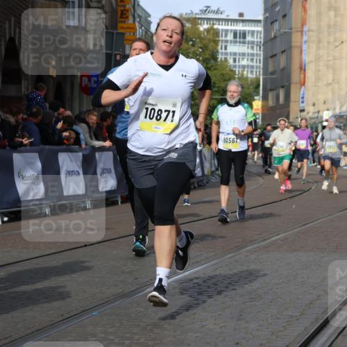 05.10.2025 - 20. swb-Marathon Bremen Strokosch-Dieckow http://msf.ph/oto/9246143 05.10.2025 10:58:43 Ziel 7163, 8585, 9346, 9359, 9370, 9540, 9622, 9714, 10263, 10561, 10591, 10679, 10871, 11078, 11290, 11651 meine-sportfotos.de