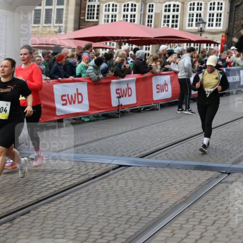 05.10.2025 - 20. swb-Marathon Bremen Yannick Fuchs http://msf.ph/oto/9246164 05.10.2025 11:10:19 Ziel 7799, 9470, 9476, 9554, 9806, 10082, 10383, 10563, 10596, 10969, 11204, 11261, 11401, 11536 meine-sportfotos.de