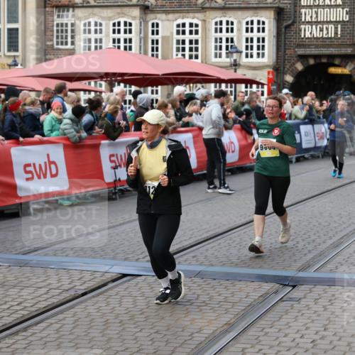 05.10.2025 - 20. swb-Marathon Bremen Yannick Fuchs http://msf.ph/oto/9246224 05.10.2025 11:10:21 Ziel 7799, 9806, 10082, 10563, 10596, 11204, 11261, 11333, 11536 meine-sportfotos.de
