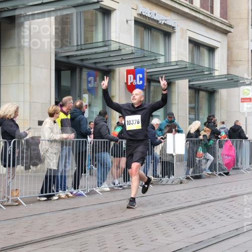 05.10.2025 - 20. swb-Marathon Bremen Strokosch-Dieckow http://msf.ph/oto/9246225 05.10.2025 10:51:07 Ziel 9252, 9268, 10321, 10376, 10432, 10556, 10584, 10716, 10918, 10928, 11177, 11484, 9252, 9268, 10321, 10376, 10432, 10556, 10584, 10716, 10918, 10928, 11177, 11484 meine-sportfotos.de