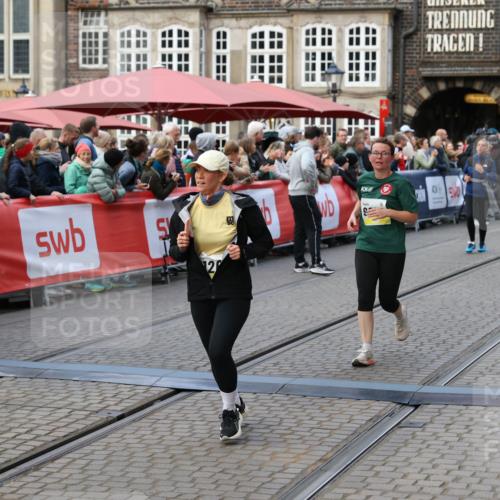 05.10.2025 - 20. swb-Marathon Bremen Yannick Fuchs http://msf.ph/oto/9246232 05.10.2025 11:10:21 Ziel 7799, 9806, 10082, 10563, 10596, 11204, 11261, 11333, 11536 meine-sportfotos.de