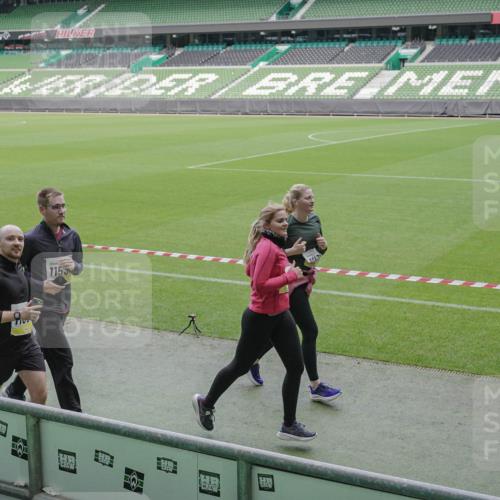 05.10.2025 - 20. swb-Marathon Bremen Michael Burmester http://msf.ph/oto/9246242 05.10.2025 10:37:53 Laufen im Stadion 7621, 7776, 9189, 9210, 9237, 9360, 9365, 9426, 9448, 9468, 9486, 9532, 9536, 9600, 9642, 9684, 9748, 9813, 9841, 9858, 9893, 9979, 10033, 10056, 10098, 10130, 10158, 10194, 10265, 10271, 10274, 10278, 10301, 10370, 10437, 10471, 10477, 10485, 10508, 10510, 10595, 10598, 10611, 10678, 10711, 10713, 10777, 10826, 10829, 10837, 10872, 10876, 10995, 11001, 11050, 11121, 11124, 11150, 11162, 11183, 11184, 11223, 11251, 11415, 9177, 9208, 9381, 9531 meine-sportfotos.de