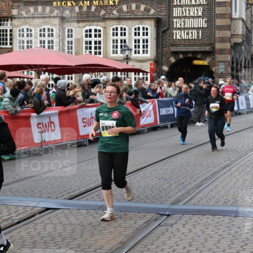 05.10.2025 - 20. swb-Marathon Bremen Yannick Fuchs http://msf.ph/oto/9246255 05.10.2025 11:10:21 Ziel 7799, 9806, 10082, 10563, 10596, 11204, 11261, 11333, 11536 meine-sportfotos.de
