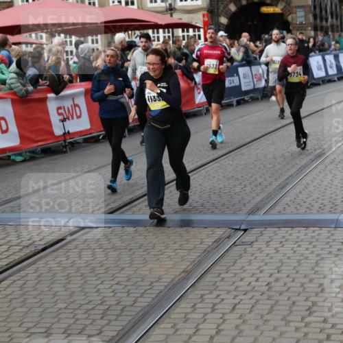05.10.2025 - 20. swb-Marathon Bremen Yannick Fuchs http://msf.ph/oto/9246274 05.10.2025 11:10:24 Ziel 8533, 9734, 9806, 10082, 10189, 11204, 11261, 11333 meine-sportfotos.de
