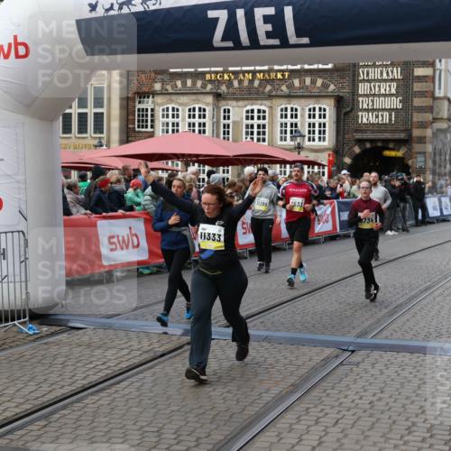 05.10.2025 - 20. swb-Marathon Bremen Yannick Fuchs http://msf.ph/oto/9246318 05.10.2025 11:10:25 Ziel 8533, 9734, 9806, 10082, 10189, 10280, 11204, 11261, 11333 meine-sportfotos.de
