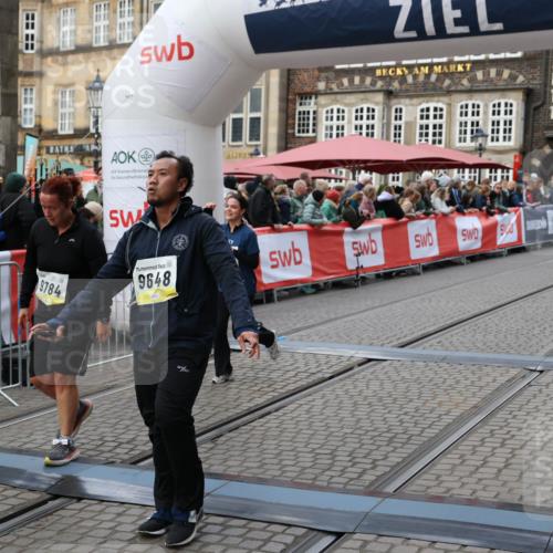 05.10.2025 - 20. swb-Marathon Bremen Yannick Fuchs http://msf.ph/oto/9246327 05.10.2025 11:12:01 Ziel 7007, 9648, 9784, 10540, 10839, 11088, 11215, 11563 meine-sportfotos.de
