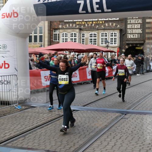 05.10.2025 - 20. swb-Marathon Bremen Yannick Fuchs http://msf.ph/oto/9246347 05.10.2025 11:10:25 Ziel 8533, 9734, 9806, 10082, 10189, 10280, 11204, 11261, 11333 meine-sportfotos.de
