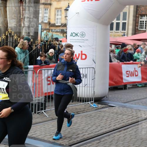 05.10.2025 - 20. swb-Marathon Bremen Yannick Fuchs http://msf.ph/oto/9246402 05.10.2025 11:10:27 Ziel 8533, 9734, 9806, 10189, 10280, 11333 meine-sportfotos.de