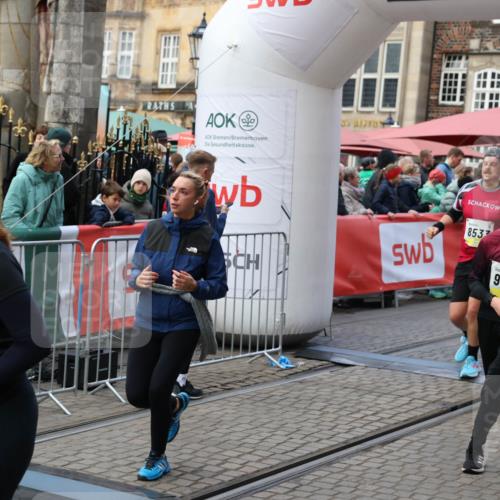 05.10.2025 - 20. swb-Marathon Bremen Yannick Fuchs http://msf.ph/oto/9246407 05.10.2025 11:10:27 Ziel 8533, 9734, 9806, 10189, 10280, 11333 meine-sportfotos.de