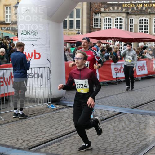 05.10.2025 - 20. swb-Marathon Bremen Yannick Fuchs http://msf.ph/oto/9246425 05.10.2025 11:10:27 Ziel 8533, 9734, 9806, 10189, 10280, 11333 meine-sportfotos.de