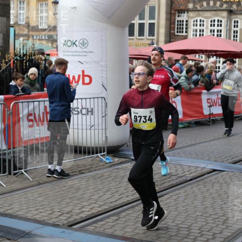 05.10.2025 - 20. swb-Marathon Bremen Yannick Fuchs http://msf.ph/oto/9246444 05.10.2025 11:10:27 Ziel 8533, 9734, 9806, 10189, 10280, 11333 meine-sportfotos.de