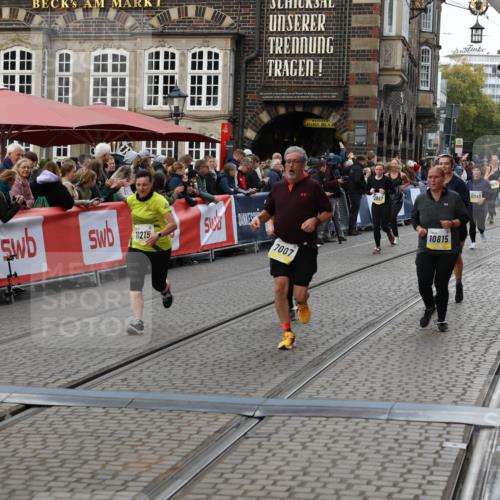 05.10.2025 - 20. swb-Marathon Bremen Yannick Fuchs http://msf.ph/oto/9246460 05.10.2025 11:12:03 Ziel 7007, 9420, 9648, 9784, 10815, 10839, 11215, 11563 meine-sportfotos.de