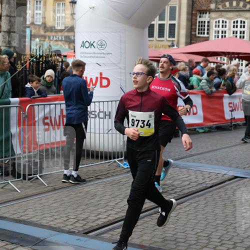 05.10.2025 - 20. swb-Marathon Bremen Yannick Fuchs http://msf.ph/oto/9246478 05.10.2025 11:10:28 Ziel 8533, 9734, 9806, 10189, 10280, 11333, 11388 meine-sportfotos.de