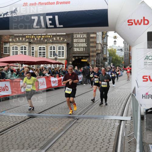 05.10.2025 - 20. swb-Marathon Bremen Yannick Fuchs http://msf.ph/oto/9246481 05.10.2025 11:12:04 Ziel 7007, 9420, 9648, 9784, 10815, 10839, 11215, 11563 meine-sportfotos.de