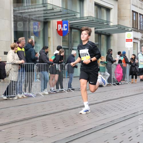05.10.2025 - 20. swb-Marathon Bremen Strokosch-Dieckow http://msf.ph/oto/9246515 05.10.2025 10:51:24 Ziel 8333, 9004, 9252, 9259, 9268, 9506, 10436, 10584, 10716, 10817, 10918, 10928, 10968, 11080, 11361, 11394, 11484, 11689, 11696, 8333, 9004, 9252, 9259, 9268, 9506, 10436, 10584, 10716, 10817, 10918, 10928, 10968, 11080, 11361, 11394, 11484, 11689, 11696 meine-sportfotos.de