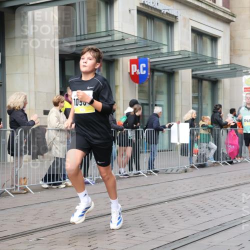 05.10.2025 - 20. swb-Marathon Bremen Strokosch-Dieckow http://msf.ph/oto/9246546 05.10.2025 10:51:25 Ziel 8333, 9004, 9252, 9259, 9268, 9506, 10380, 10436, 10581, 10584, 10625, 10716, 10817, 10918, 10928, 10968, 11080, 11136, 11361, 11394, 11484, 11689, 11696, 8333, 9004, 9252, 9259, 9268, 9506, 10380, 10436, 10581, 10584, 10625, 10716, 10817, 10918, 10928, 10968, 11080, 11136, 11361, 11394, 11484, 11689, 11696 meine-sportfotos.de