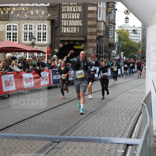 05.10.2025 - 20. swb-Marathon Bremen Yannick Fuchs http://msf.ph/oto/9246603 05.10.2025 11:10:31 Ziel 8225, 8533, 9734, 9895, 10189, 10280, 10288, 10552, 11333, 11388 meine-sportfotos.de