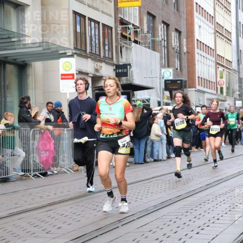 05.10.2025 - 20. swb-Marathon Bremen Strokosch-Dieckow http://msf.ph/oto/9246621 05.10.2025 10:51:27 Ziel 8333, 9004, 9259, 9268, 9506, 9683, 10380, 10436, 10581, 10584, 10625, 10716, 10817, 10918, 10968, 11080, 11136, 11325, 11361, 11394, 11484, 11689, 11696, 8333, 9004, 9259, 9268, 9506, 9683, 10380, 10436, 10581, 10584, 10625, 10716, 10817, 10918, 10968, 11080, 11136, 11325, 11361, 11394, 11484, 11689, 11696 meine-sportfotos.de