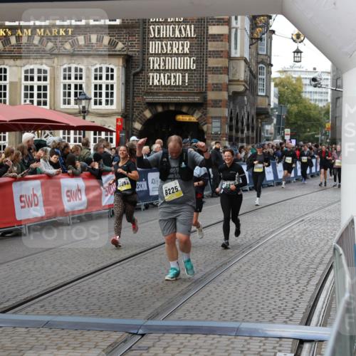 05.10.2025 - 20. swb-Marathon Bremen Yannick Fuchs http://msf.ph/oto/9246635 05.10.2025 11:10:32 Ziel 8225, 8533, 9734, 9895, 10189, 10280, 10288, 10552, 11388 meine-sportfotos.de