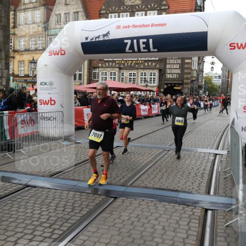 05.10.2025 - 20. swb-Marathon Bremen Yannick Fuchs http://msf.ph/oto/9246644 05.10.2025 11:12:06 Ziel 7007, 9420, 9726, 9867, 10815, 10839, 10849, 11215, 11563 meine-sportfotos.de