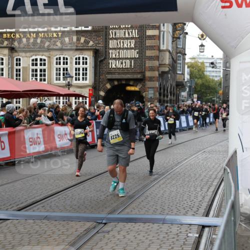 05.10.2025 - 20. swb-Marathon Bremen Yannick Fuchs http://msf.ph/oto/9246662 05.10.2025 11:10:32 Ziel 8225, 8533, 9734, 9895, 10189, 10280, 10288, 10552, 11388 meine-sportfotos.de