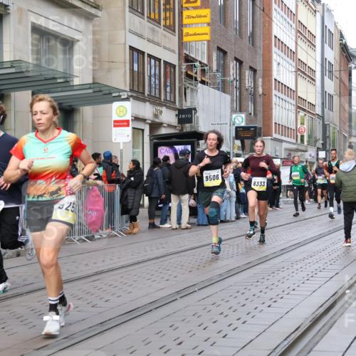 05.10.2025 - 20. swb-Marathon Bremen Strokosch-Dieckow http://msf.ph/oto/9246671 05.10.2025 10:51:28 Ziel 8333, 9004, 9259, 9268, 9506, 9683, 10380, 10436, 10581, 10584, 10625, 10716, 10817, 10918, 10968, 11080, 11136, 11325, 11361, 11394, 11484, 11689, 11696, 8333, 9004, 9259, 9268, 9506, 9683, 10380, 10436, 10581, 10584, 10625, 10716, 10817, 10918, 10968, 11080, 11136, 11325, 11361, 11394, 11484, 11689, 11696 meine-sportfotos.de