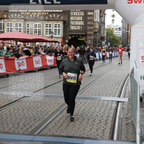 05.10.2025 - 20. swb-Marathon Bremen Yannick Fuchs http://msf.ph/oto/9246685 05.10.2025 11:12:07 Ziel 7007, 9420, 9726, 9867, 10815, 10839, 10849, 11215, 11563 meine-sportfotos.de