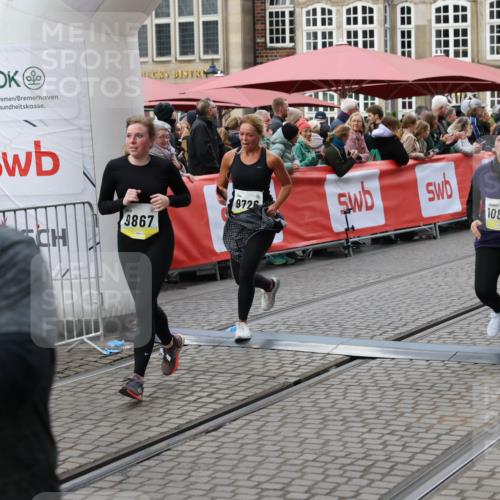 05.10.2025 - 20. swb-Marathon Bremen Yannick Fuchs http://msf.ph/oto/9246733 05.10.2025 11:12:09 Ziel 7007, 9420, 9726, 9867, 10499, 10815, 10839, 10849, 11215 meine-sportfotos.de