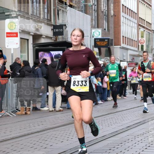 05.10.2025 - 20. swb-Marathon Bremen Strokosch-Dieckow http://msf.ph/oto/9246735 05.10.2025 10:51:29 Ziel 8333, 9004, 9259, 9268, 9506, 9683, 10380, 10436, 10581, 10625, 10716, 10817, 10918, 10968, 11080, 11136, 11325, 11361, 11394, 11484, 11689, 11696, 8333, 9004, 9259, 9268, 9506, 9683, 10380, 10436, 10581, 10625, 10716, 10817, 10918, 10968, 11080, 11136, 11325, 11361, 11394, 11484, 11689, 11696 meine-sportfotos.de