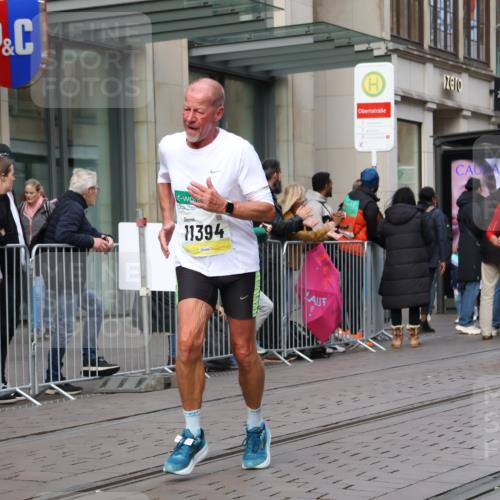 05.10.2025 - 20. swb-Marathon Bremen Strokosch-Dieckow http://msf.ph/oto/9246747 05.10.2025 10:51:41 Ziel 9004, 9196, 9226, 9683, 9852, 9939, 10240, 10380, 10438, 10581, 10625, 10668, 10727, 10817, 10977, 11080, 11136, 11273, 11325, 11361, 11394, 11641, 9004, 9196, 9226, 9683, 9852, 9939, 10240, 10380, 10438, 10581, 10625, 10668, 10727, 10817, 10977, 11080, 11136, 11273, 11325, 11361, 11394, 11641 meine-sportfotos.de