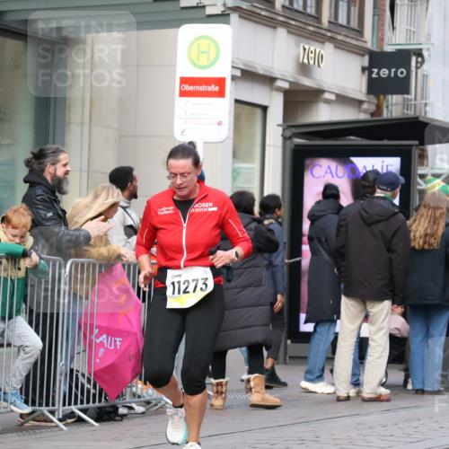 05.10.2025 - 20. swb-Marathon Bremen Strokosch-Dieckow http://msf.ph/oto/9246769 05.10.2025 10:51:42 Ziel 9196, 9226, 9683, 9852, 9939, 10038, 10240, 10380, 10438, 10581, 10625, 10668, 10727, 10817, 10942, 10977, 11080, 11136, 11273, 11325, 11361, 11394, 11641, 9196, 9226, 9683, 9852, 9939, 10038, 10240, 10380, 10438, 10581, 10625, 10668, 10727, 10817, 10942, 10977, 11080, 11136, 11273, 11325, 11361, 11394, 11641 meine-sportfotos.de