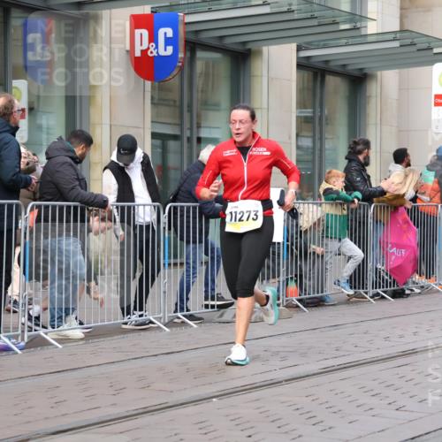 05.10.2025 - 20. swb-Marathon Bremen Strokosch-Dieckow http://msf.ph/oto/9246809 05.10.2025 10:51:43 Ziel 9196, 9226, 9683, 9852, 9939, 10038, 10240, 10380, 10438, 10581, 10625, 10668, 10727, 10817, 10900, 10942, 10977, 11080, 11136, 11273, 11325, 11394, 11641, 9196, 9226, 9683, 9852, 9939, 10038, 10240, 10380, 10438, 10581, 10625, 10668, 10727, 10817, 10900, 10942, 10977, 11080, 11136, 11273, 11325, 11394, 11641 meine-sportfotos.de