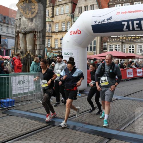 05.10.2025 - 20. swb-Marathon Bremen Yannick Fuchs http://msf.ph/oto/9246837 05.10.2025 11:10:36 Ziel 8225, 9895, 10288, 10440, 10441, 10442, 10552, 10980, 11388 meine-sportfotos.de