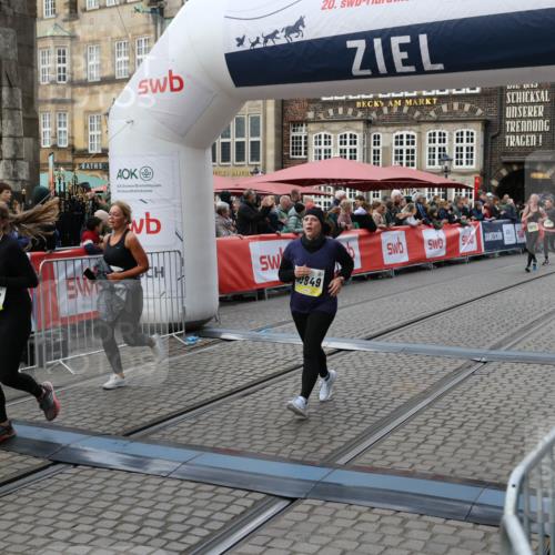 05.10.2025 - 20. swb-Marathon Bremen Yannick Fuchs http://msf.ph/oto/9246846 05.10.2025 11:12:11 Ziel 7007, 9420, 9726, 9867, 10499, 10815, 10839, 10849, 11215 meine-sportfotos.de