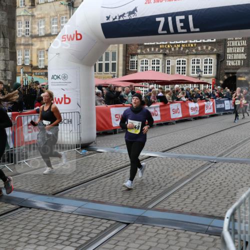 05.10.2025 - 20. swb-Marathon Bremen Yannick Fuchs http://msf.ph/oto/9246858 05.10.2025 11:12:11 Ziel 7007, 9420, 9726, 9867, 10499, 10815, 10839, 10849, 11215 meine-sportfotos.de