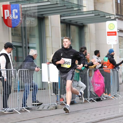 05.10.2025 - 20. swb-Marathon Bremen Strokosch-Dieckow http://msf.ph/oto/9246895 05.10.2025 10:51:48 Ziel 9196, 9226, 9683, 9852, 9939, 9955, 9987, 10038, 10240, 10380, 10438, 10581, 10625, 10668, 10727, 10817, 10900, 10927, 10942, 10977, 11128, 11136, 11273, 11325, 11394, 11458, 11491, 11641, 9196, 9226, 9683, 9852, 9939, 9955, 9987, 10038, 10240, 10380, 10438, 10581, 10625, 10668, 10727, 10817, 10900, 10927, 10942, 10977, 11128, 11136, 11273, 11325, 11394, 11458, 11491, 11641 meine-sportfotos.de