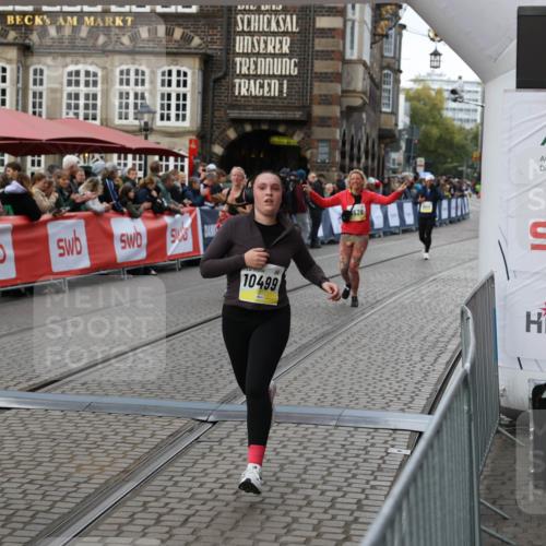 05.10.2025 - 20. swb-Marathon Bremen Yannick Fuchs http://msf.ph/oto/9246921 05.10.2025 11:12:12 Ziel 9420, 9526, 9675, 9726, 9867, 10499, 10815, 10849 meine-sportfotos.de