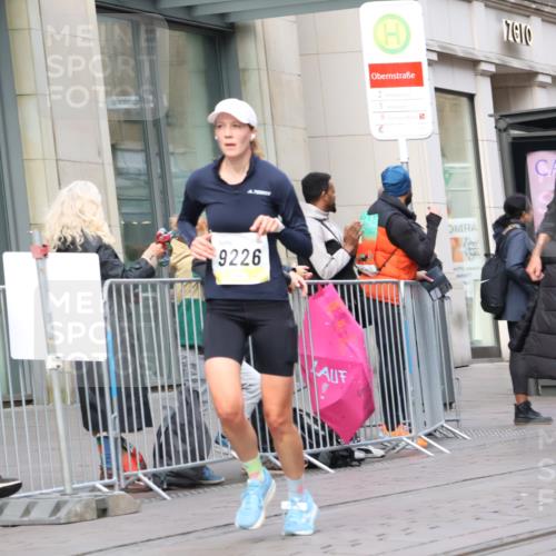 05.10.2025 - 20. swb-Marathon Bremen Strokosch-Dieckow http://msf.ph/oto/9246965 05.10.2025 10:51:50 Ziel 9196, 9226, 9584, 9683, 9852, 9939, 9955, 9987, 10038, 10240, 10380, 10438, 10581, 10625, 10668, 10719, 10727, 10900, 10927, 10942, 10977, 11128, 11136, 11273, 11325, 11458, 11491, 11641, 11665, 9196, 9226, 9584, 9683, 9852, 9939, 9955, 9987, 10038, 10240, 10380, 10438, 10581, 10625, 10668, 10719, 10727, 10900, 10927, 10942, 10977, 11128, 11136, 11273, 11325, 11458, 11491, 11641, 11665 meine-sportfotos.de