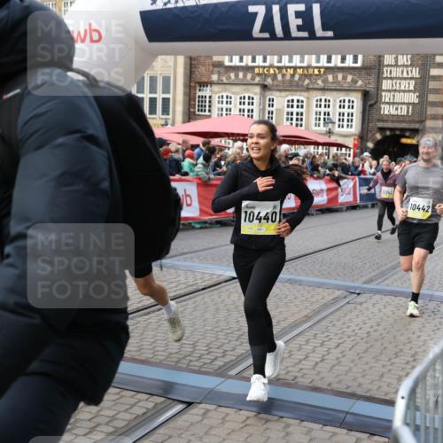 05.10.2025 - 20. swb-Marathon Bremen Yannick Fuchs http://msf.ph/oto/9246987 05.10.2025 11:10:40 Ziel 8225, 9895, 10146, 10288, 10440, 10441, 10442, 10552, 10980, 11342 meine-sportfotos.de