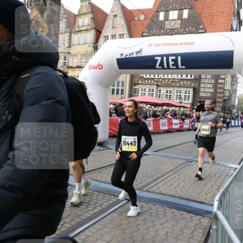 05.10.2025 - 20. swb-Marathon Bremen Yannick Fuchs http://msf.ph/oto/9246995 05.10.2025 11:10:40 Ziel 8225, 9895, 10146, 10288, 10440, 10441, 10442, 10552, 10980, 11342 meine-sportfotos.de