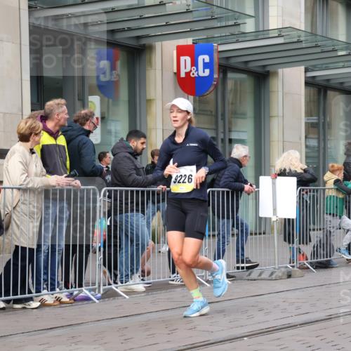 05.10.2025 - 20. swb-Marathon Bremen Strokosch-Dieckow http://msf.ph/oto/9247005 05.10.2025 10:51:51 Ziel 9196, 9226, 9584, 9683, 9852, 9939, 9955, 9987, 10038, 10240, 10438, 10507, 10668, 10719, 10727, 10900, 10927, 10942, 10977, 11128, 11273, 11325, 11458, 11491, 11641, 11665, 9196, 9226, 9584, 9683, 9852, 9939, 9955, 9987, 10038, 10240, 10438, 10507, 10668, 10719, 10727, 10900, 10927, 10942, 10977, 11128, 11273, 11325, 11458, 11491, 11641, 11665 meine-sportfotos.de