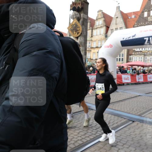 05.10.2025 - 20. swb-Marathon Bremen Yannick Fuchs http://msf.ph/oto/9247018 05.10.2025 11:10:40 Ziel 8225, 9895, 10146, 10288, 10440, 10441, 10442, 10552, 10980, 11342 meine-sportfotos.de