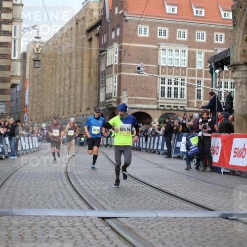 05.10.2025 - 20. swb-Marathon Bremen Yannick Fuchs http://msf.ph/oto/9247091 05.10.2025 10:43:17 Ziel 9006, 9302, 9558, 10474, 10553, 10961, 10979, 11476 meine-sportfotos.de
