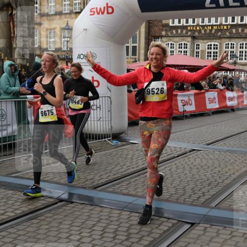 05.10.2025 - 20. swb-Marathon Bremen Yannick Fuchs http://msf.ph/oto/9247171 05.10.2025 11:12:18 Ziel 9526, 9675, 9911, 10463, 10499 meine-sportfotos.de